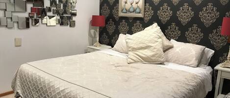 Garden Room with ensuite bathroom | 3 bedrooms, premium bedding, soundproofing, iron/ironing board