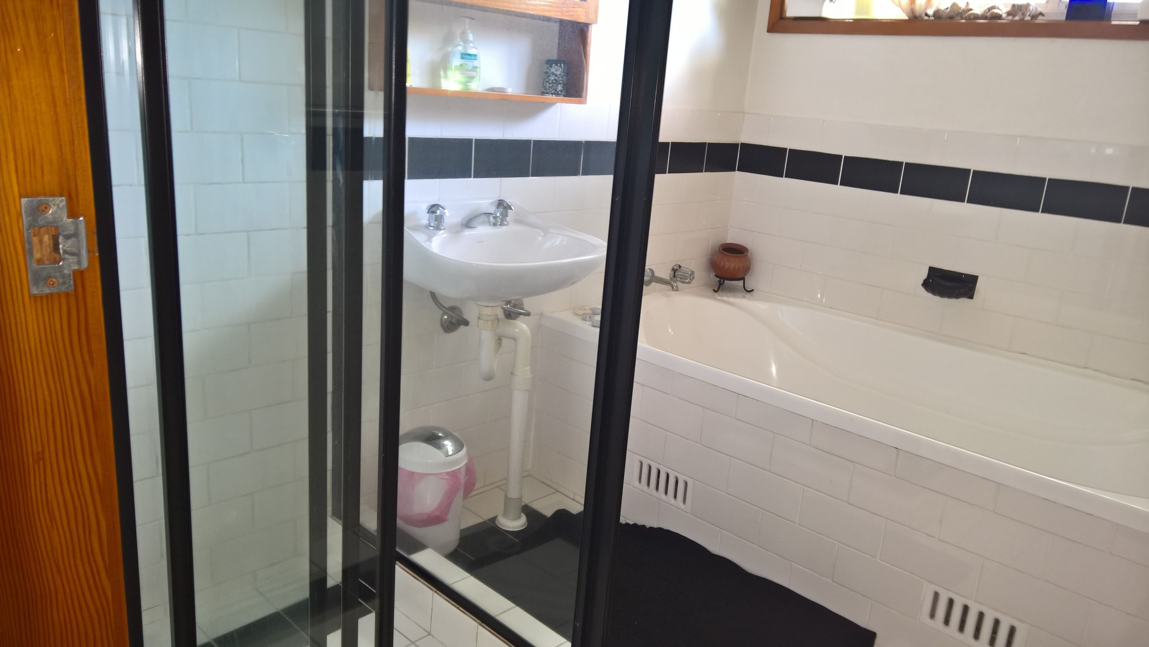 Photo - Linley House