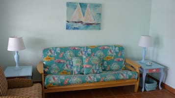 Studio Kitchenette ( Efficiency) 1 Queen Bed