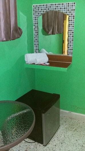 Free WiFi, bed sheets