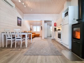 Casa de campo superior | 1 quarto, escrivaninha, berços (sobretaxa), Wi-Fi de cortesia