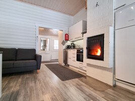 Standard Cottage, 1 Bedroom, Sauna | 1 bedroom, desk, cribs/infant beds, free WiFi