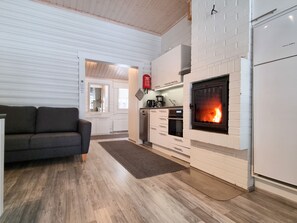 Standard Cottage, 1 Bedroom, Sauna | 1 bedroom, desk, cots/infant beds, free WiFi