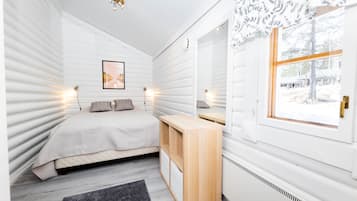 Classic Cottage | 1 bedroom, desk, cribs/infant beds, free WiFi