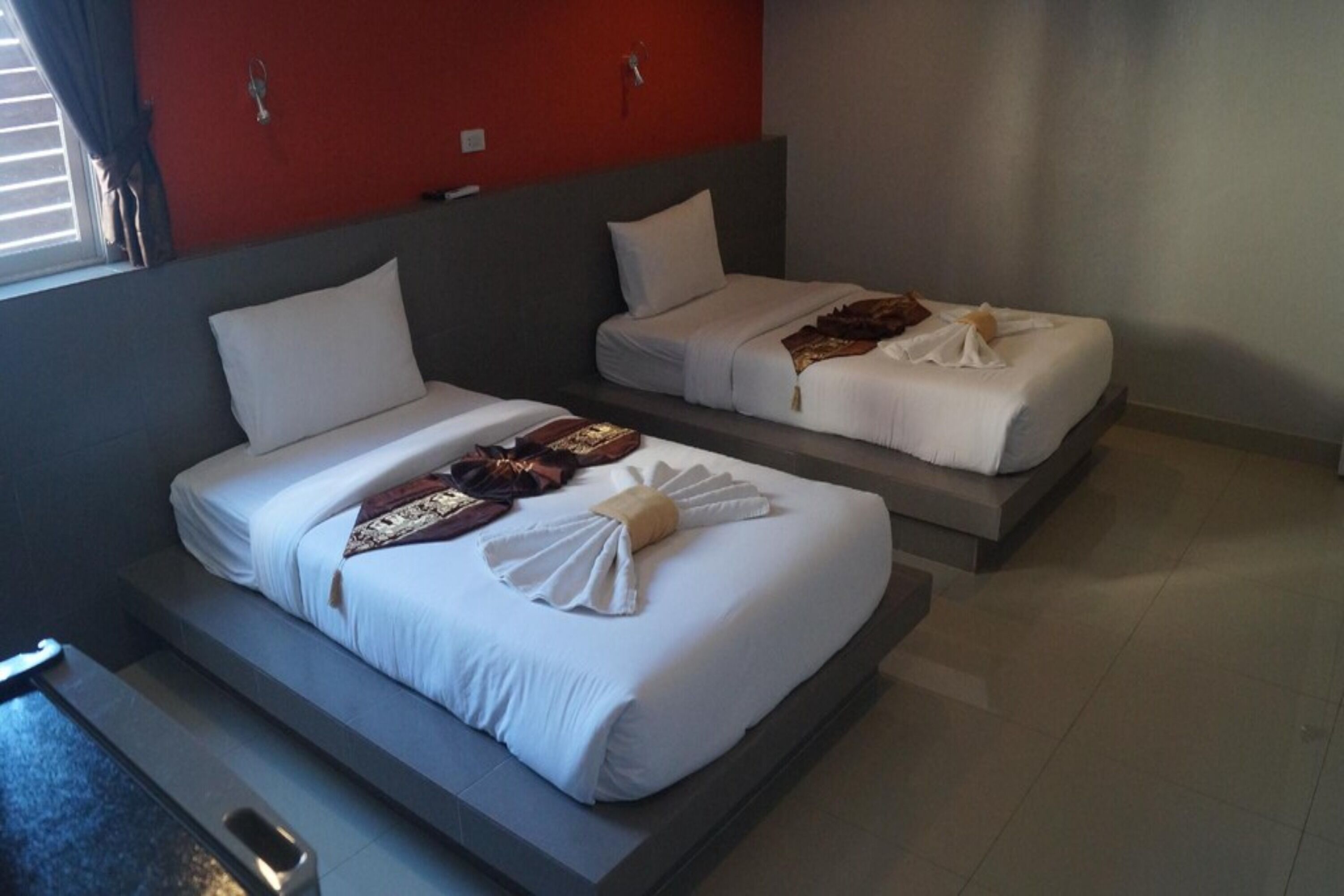 Desk, laptop workspace, free WiFi, bed sheets