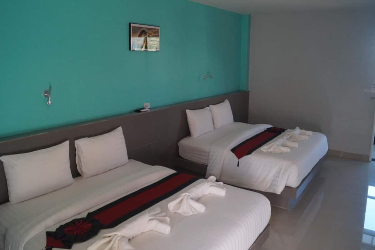 Habitación familiar | Escritorio, espacio para trabajar con laptop y wifi gratis