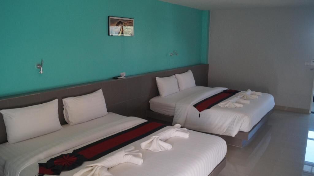 Desk, laptop workspace, free WiFi, bed sheets