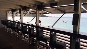 Bar (en la propiedad)