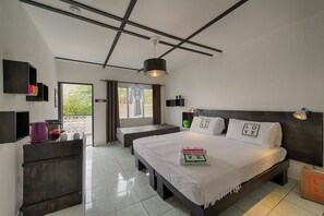 In-room safe, blackout curtains, iron/ironing board - Love Hotel (Grand Case)