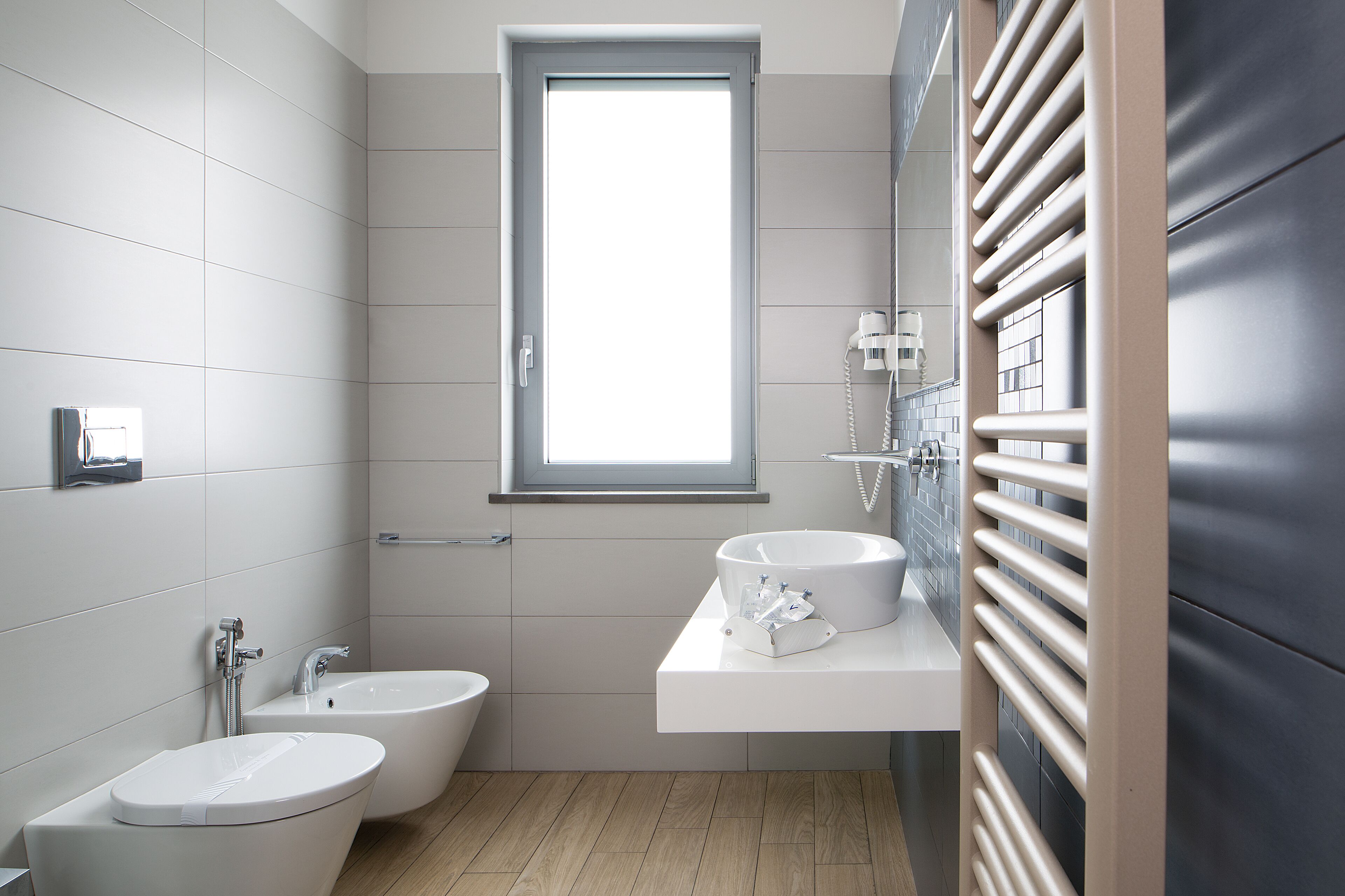 twin room (2 twin beds) | bathroom | shower, free toiletries, hair dryer, slippers