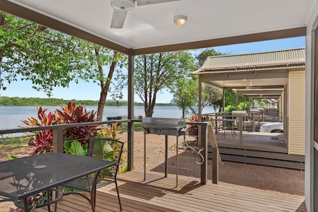 Vista desde la habitación. Discovery Parks - Lake Kununurra