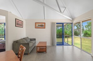 Standard Studio Cabin | Living area