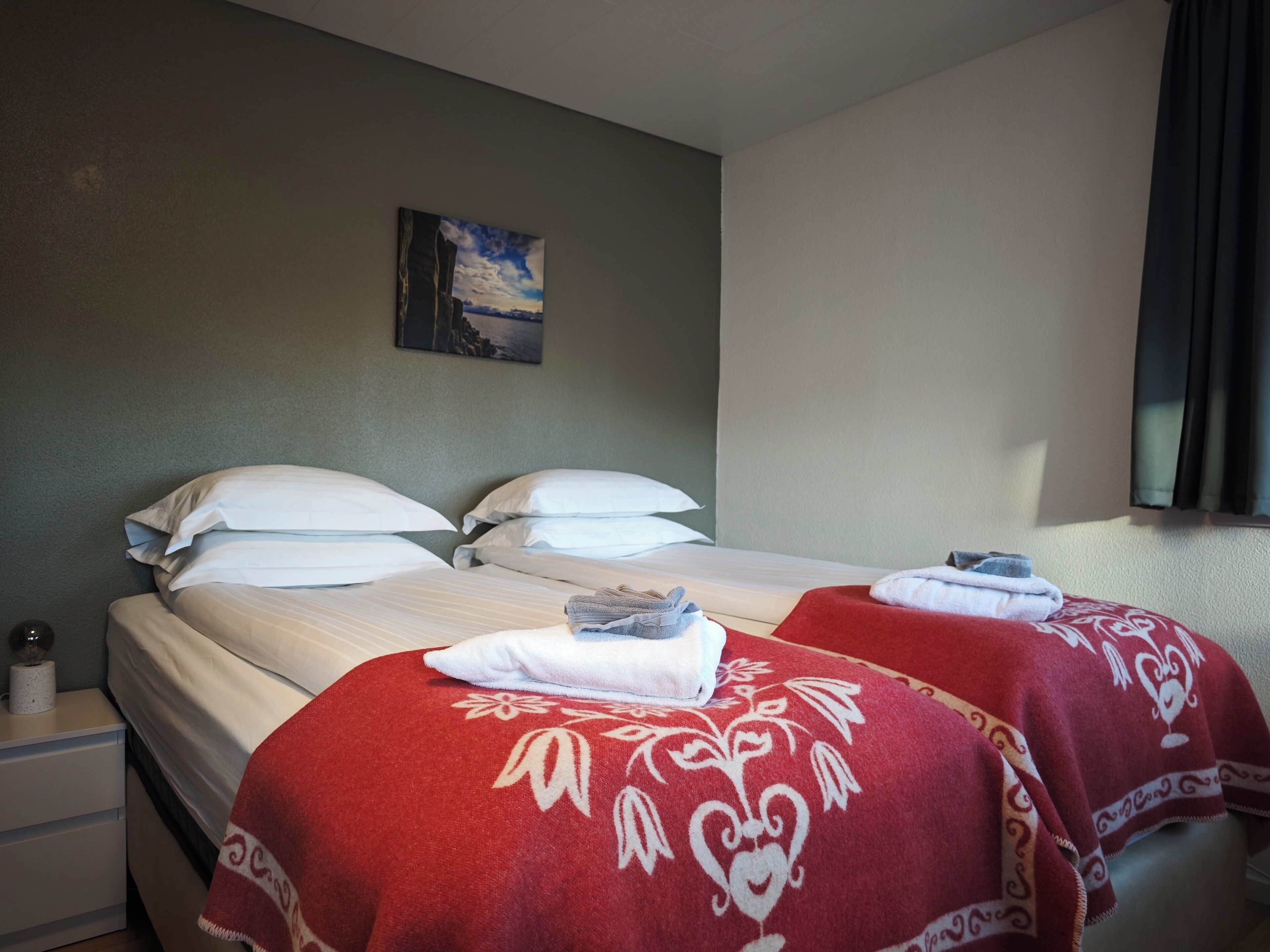 Double or Twin Room, Annex Building | Bar mini, meja, langsir/tirai gelap terus, katil bayi/kot (percuma) 