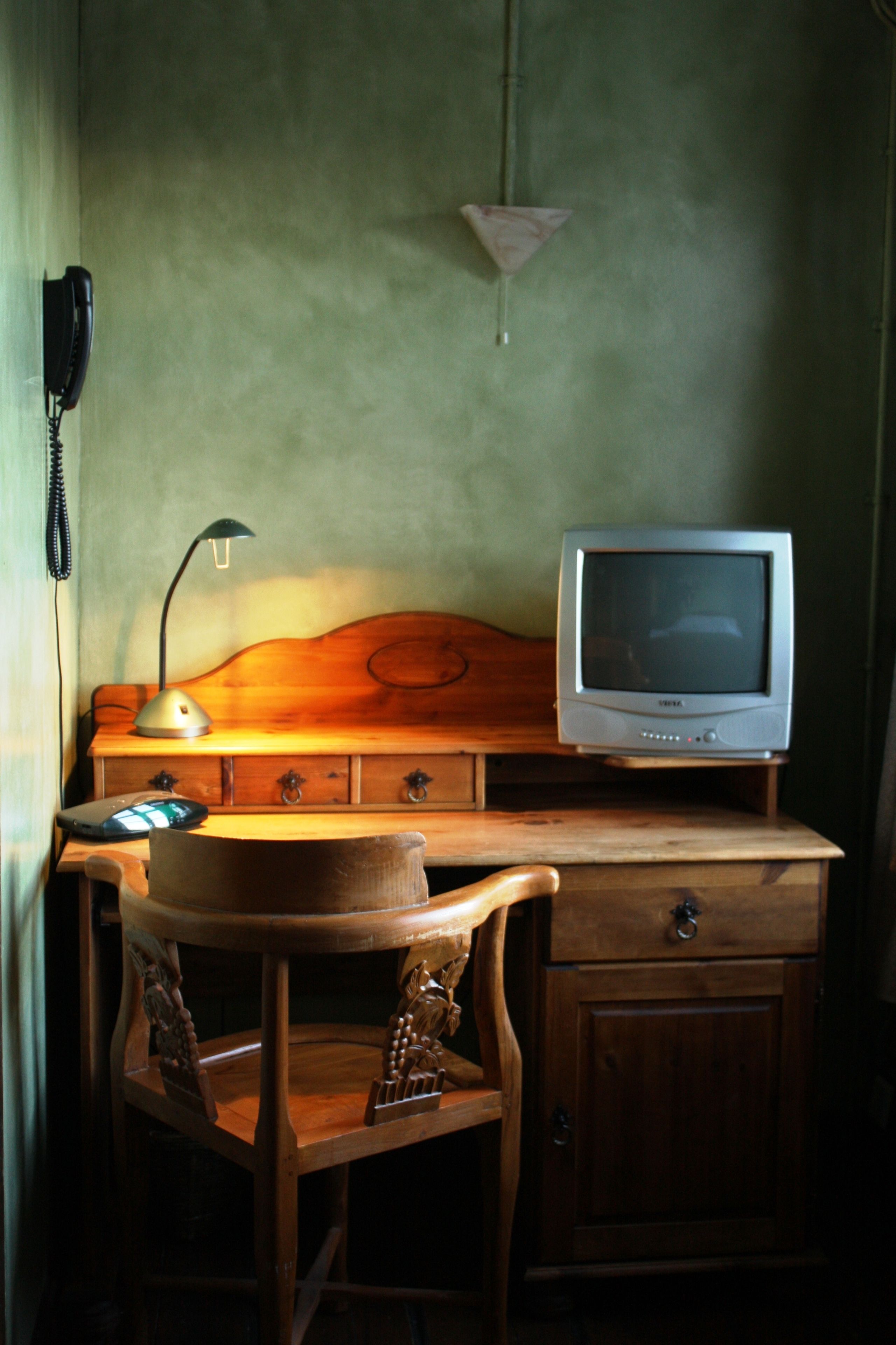 in-room business centre