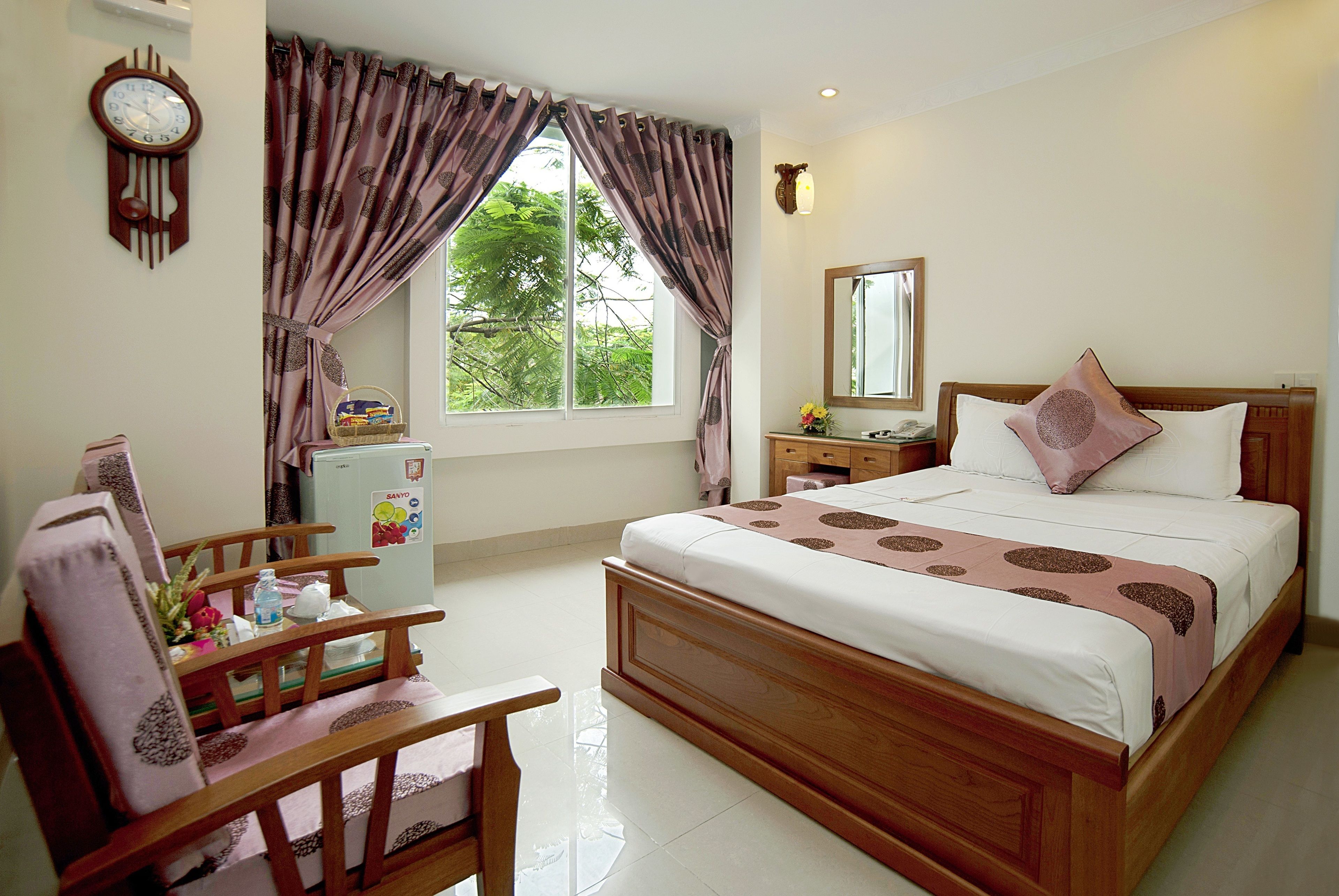 minibar, in-room safe, desk, blackout curtains