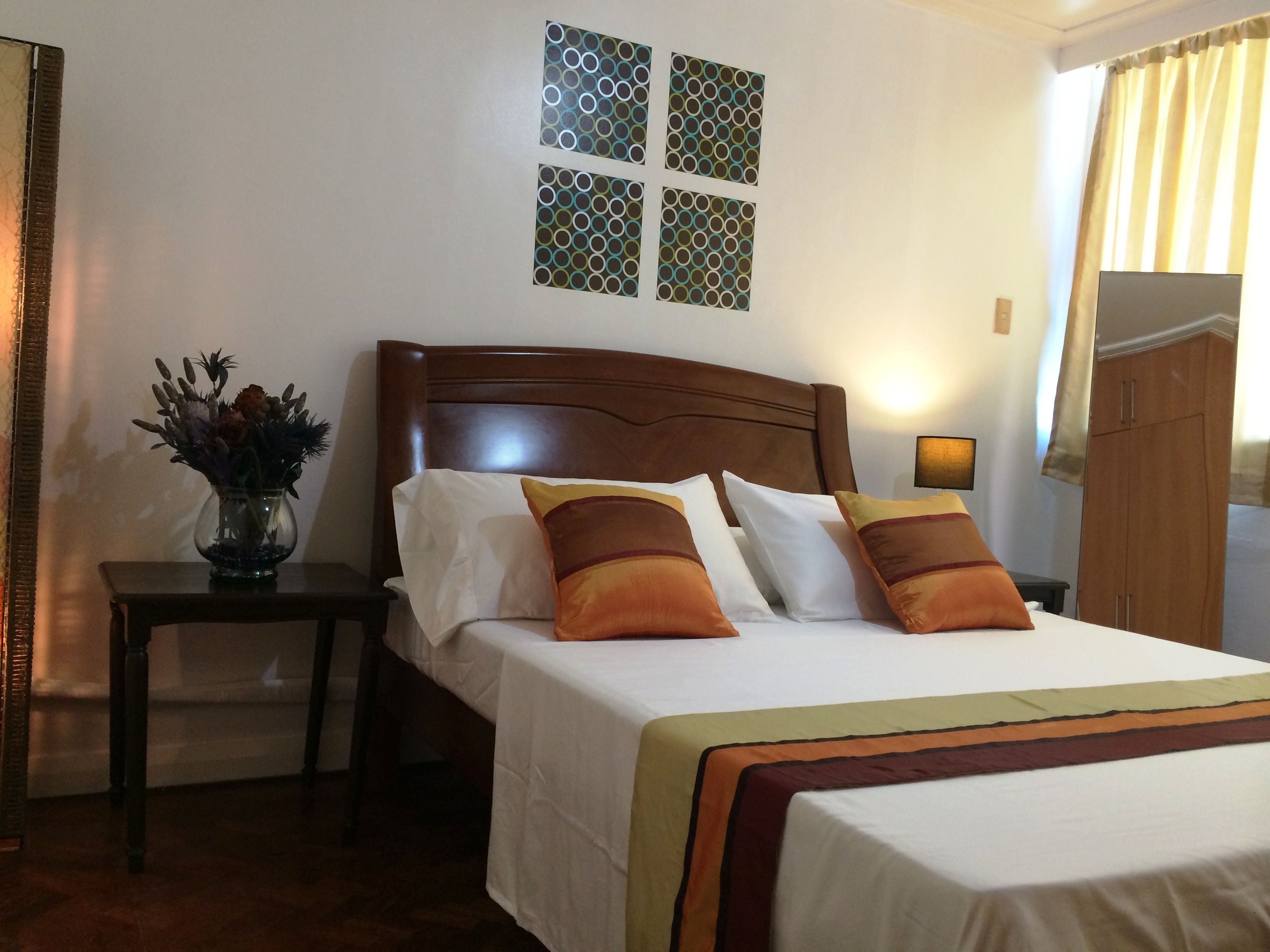 rpr07 - 1 br with balcony | down duvets, in-room safe, individually decorated