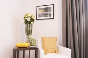 Sengetøy i egyptisk bomull, sengetøy av topp kvalitet og safe på rommet