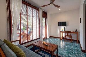 豪華套房, 1 張特大雙人床, 河景 | 客廳