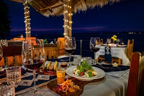 International cuisine, al fresco dining