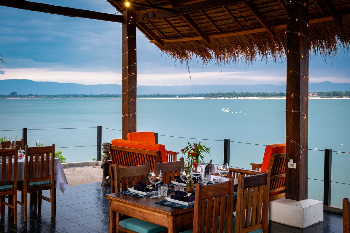 International cuisine, alfresco dining 