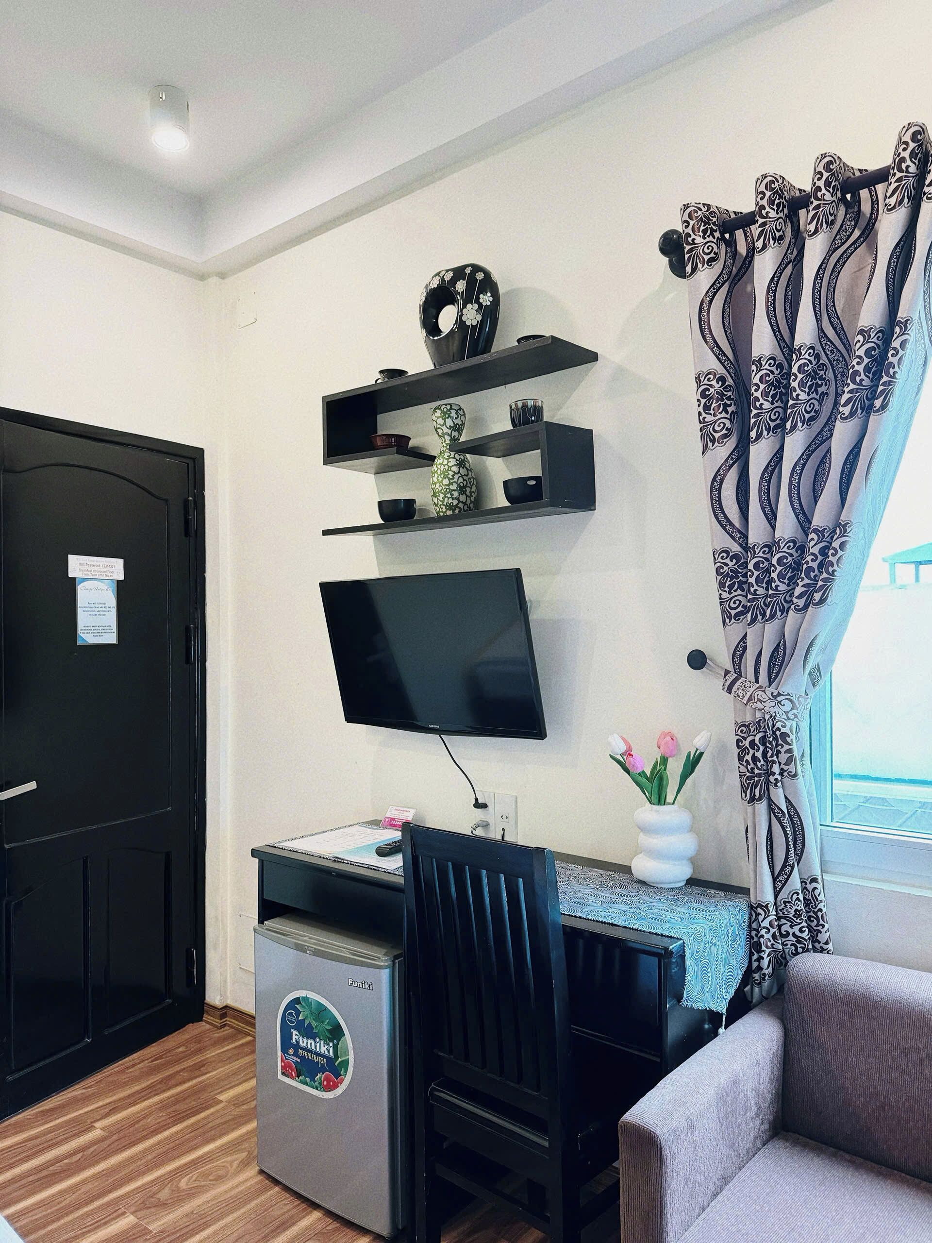 standard double room | minibar, in-room safe, desk, soundproofing