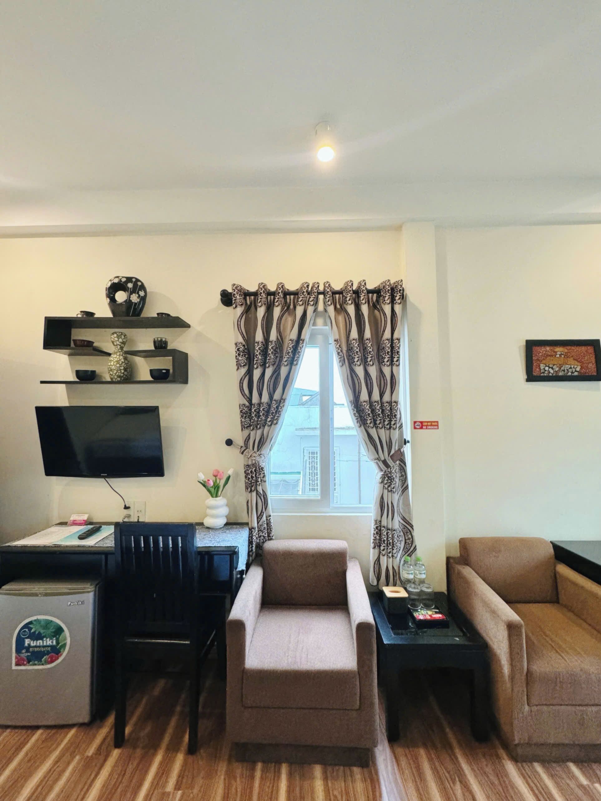 standard double room | minibar, in-room safe, desk, soundproofing