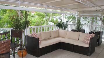 Télévision à écran plat