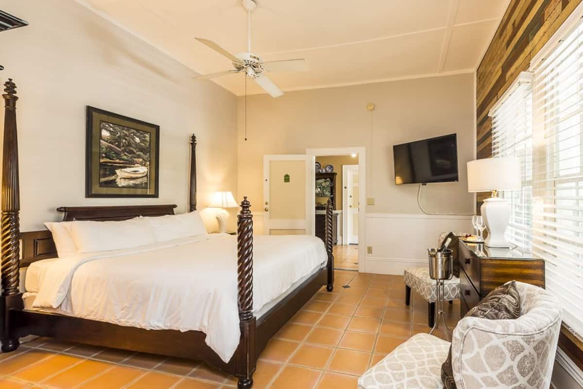 Kamer, 1 kingsize bed | Luxe beddengoed, individueel gedecoreerd, individueel gemeubileerd