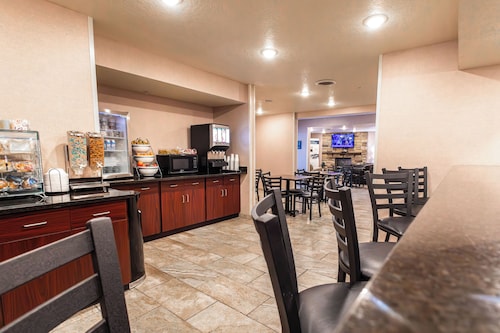 Cobblestone Inn & Suites – Big Lake