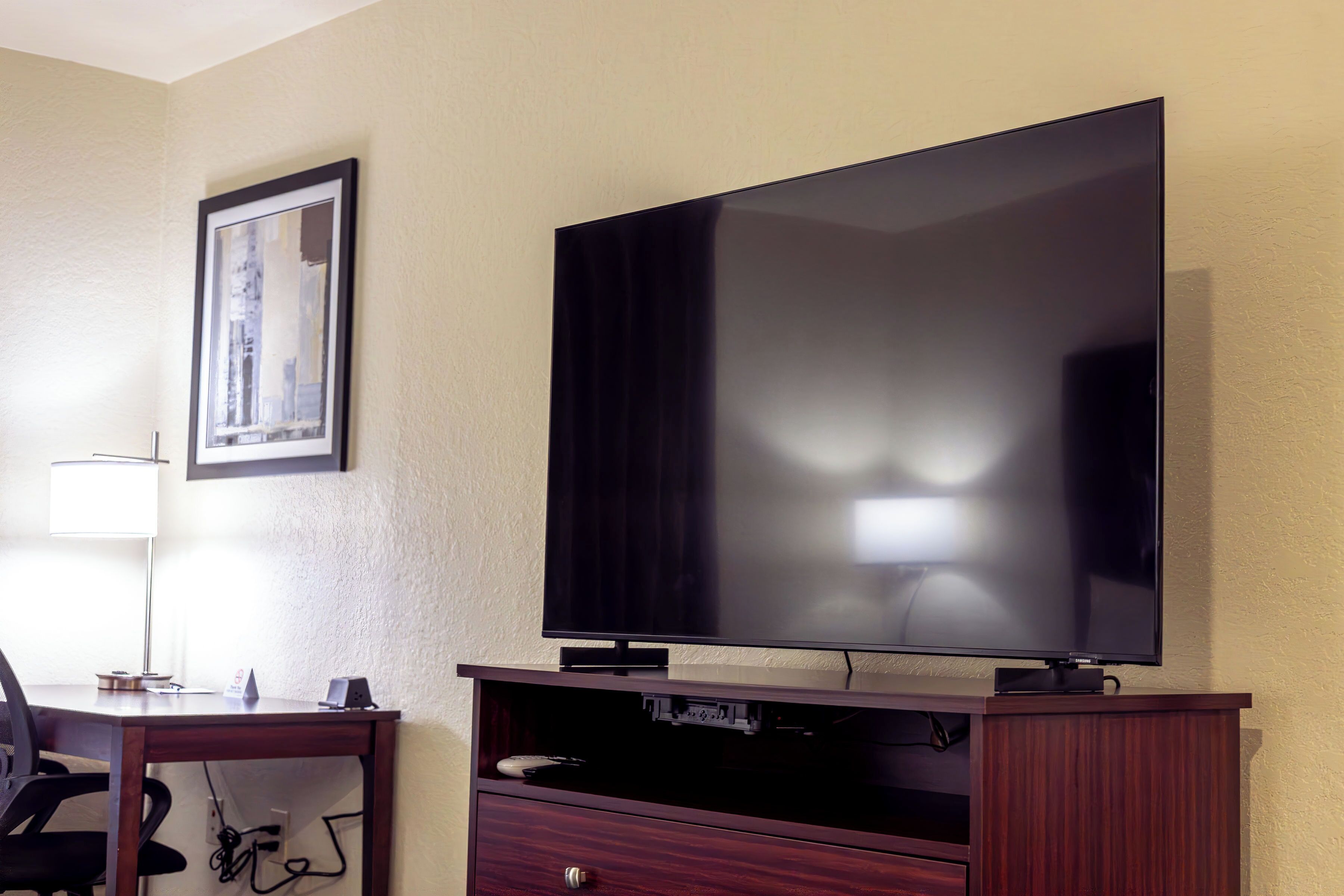 room, 1 king bed, non smoking | desk, laptop workspace, blackout curtains, iron/ironing board