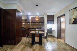 Luxury Apartment, 1 Bedroom | Private kitchen