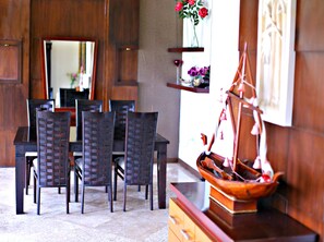 Interior - De Bukit Dago Villa by HouseinBandung (Bandung)