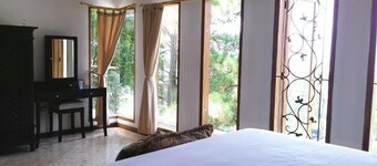 De Bukit Dago Villa by HouseinBandung
