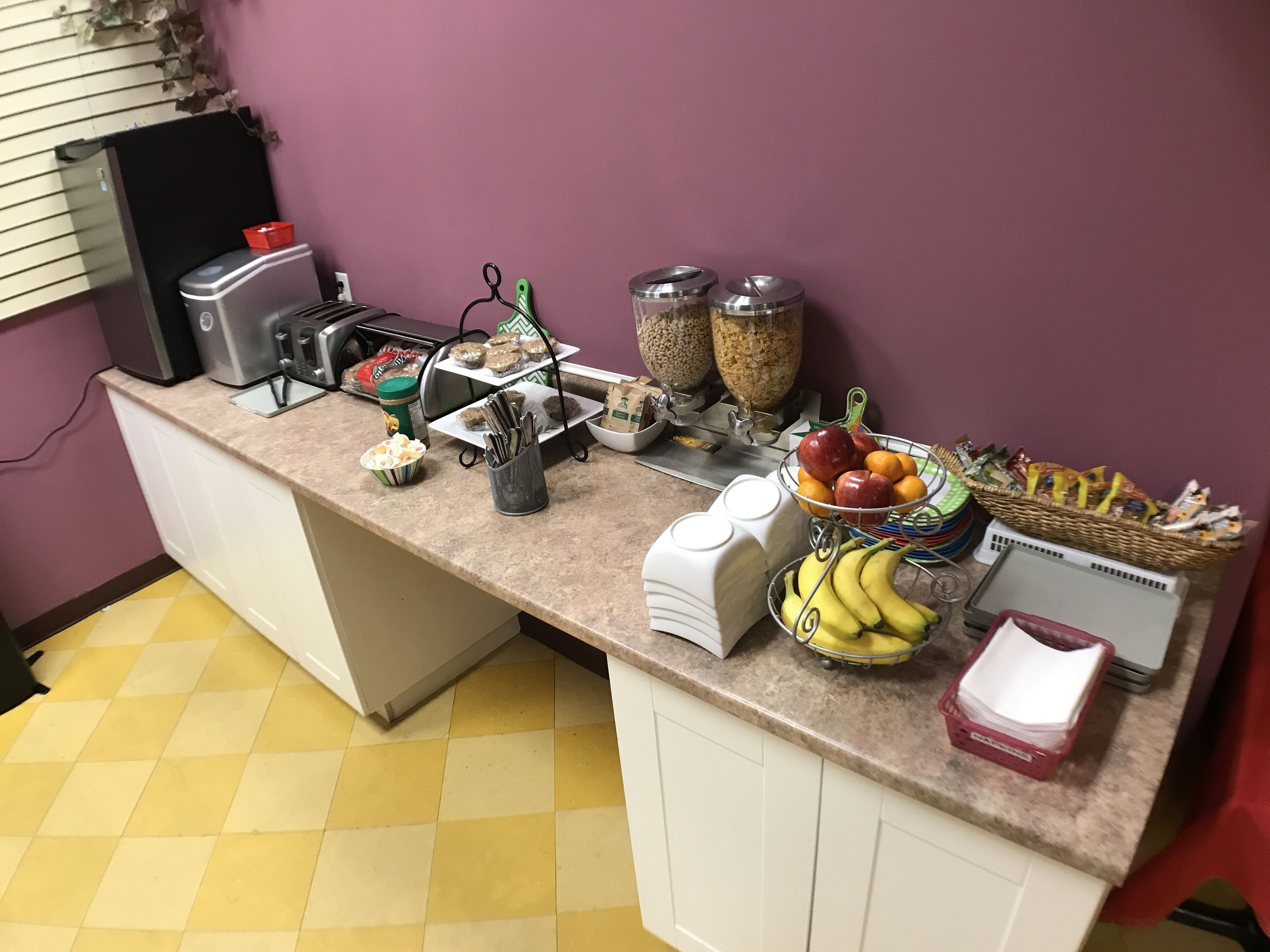 free daily continental breakfast