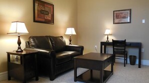 55-inch LED TV with cable channels, TV, fireplace - Balsam Suites Boutique Inn & Residence (Timmins)