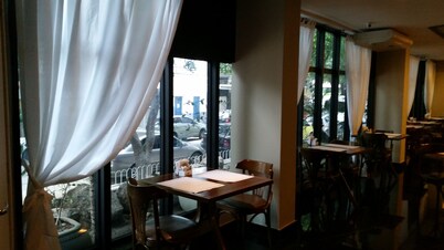 Gallant Hotel