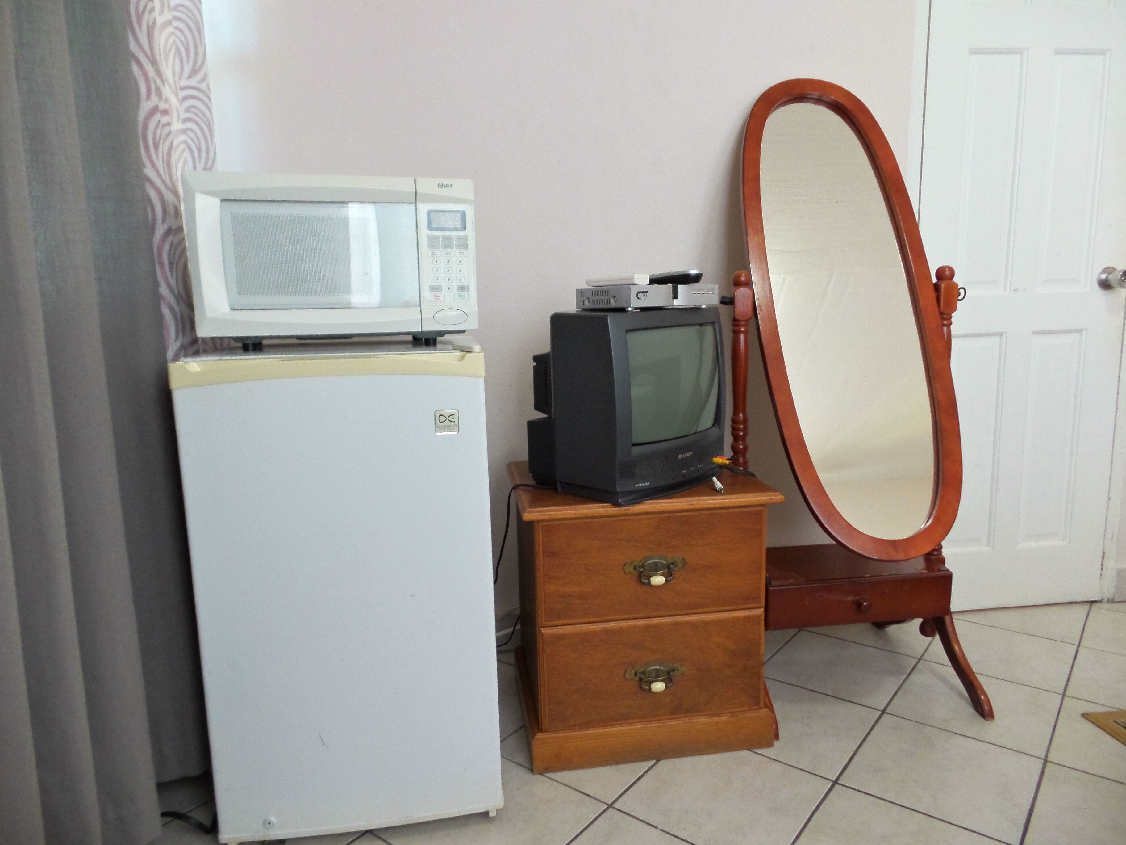 comfort single room | microwave