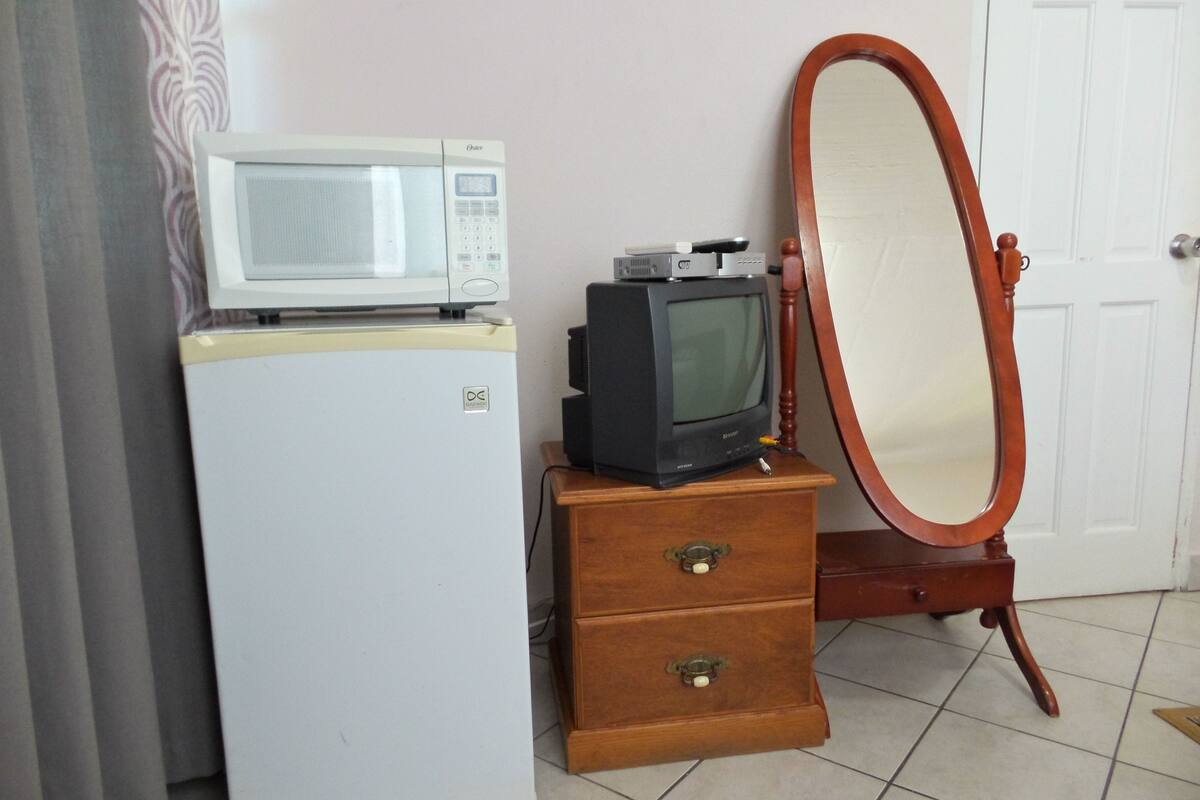 comfort single room | microwave