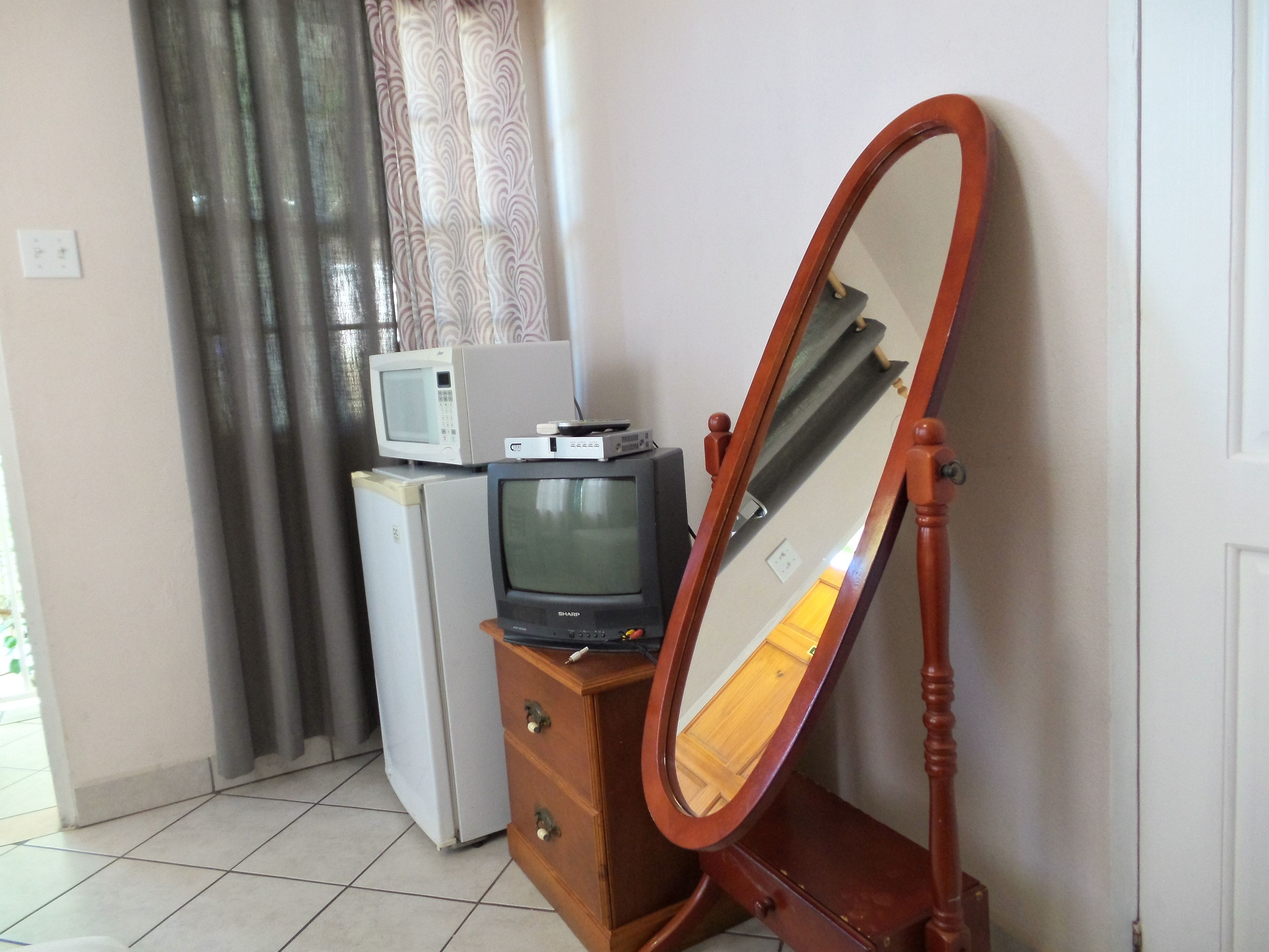 comfort single room | iron/ironing board, free wifi, bed sheets