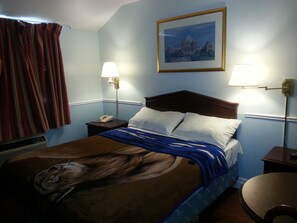 Standard Room, 1 Queen Bed - Queensway Motel (Toronto)