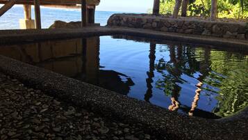 Seaside Pavillion | Deep-soaking bathtub