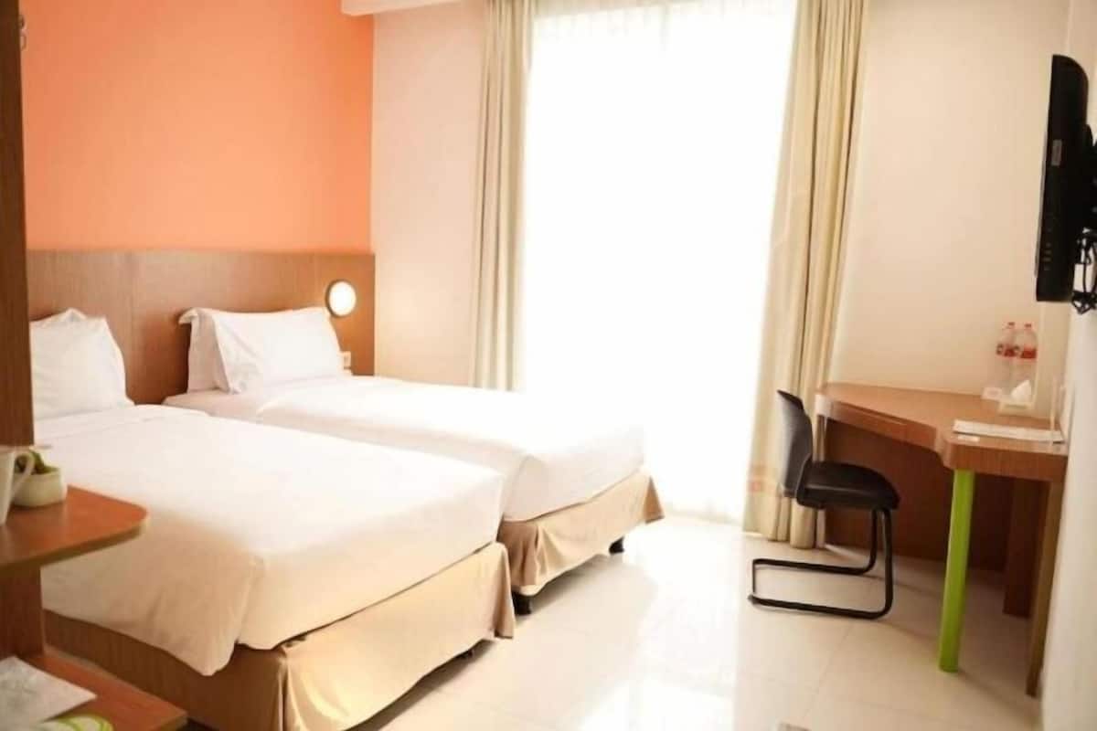 1 bedroom, in-room safe, desk, soundproofing