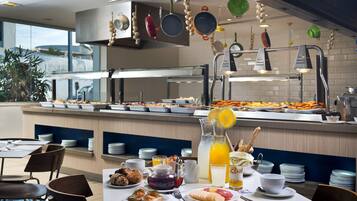 Free daily buffet breakfast