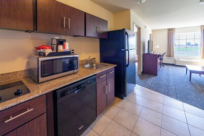 Cobblestone Inn & Suites - Eaton