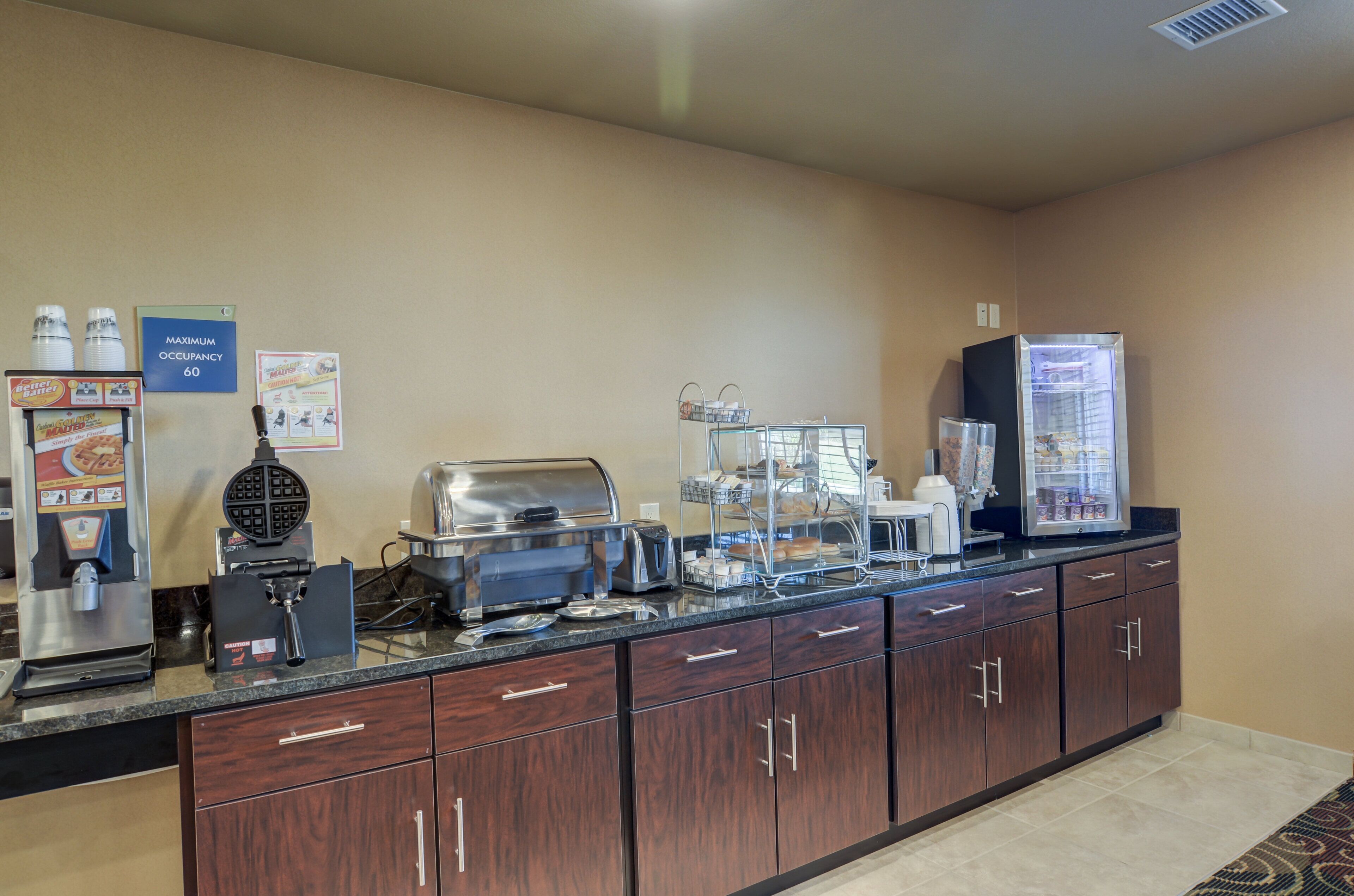 free daily self-service breakfast