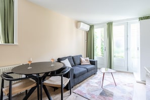 Living area - Amsterdam Dockside Flats (Amsterdam)