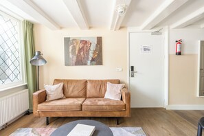 Télévision à écran plat de 32 pouces avec chaînes par câble