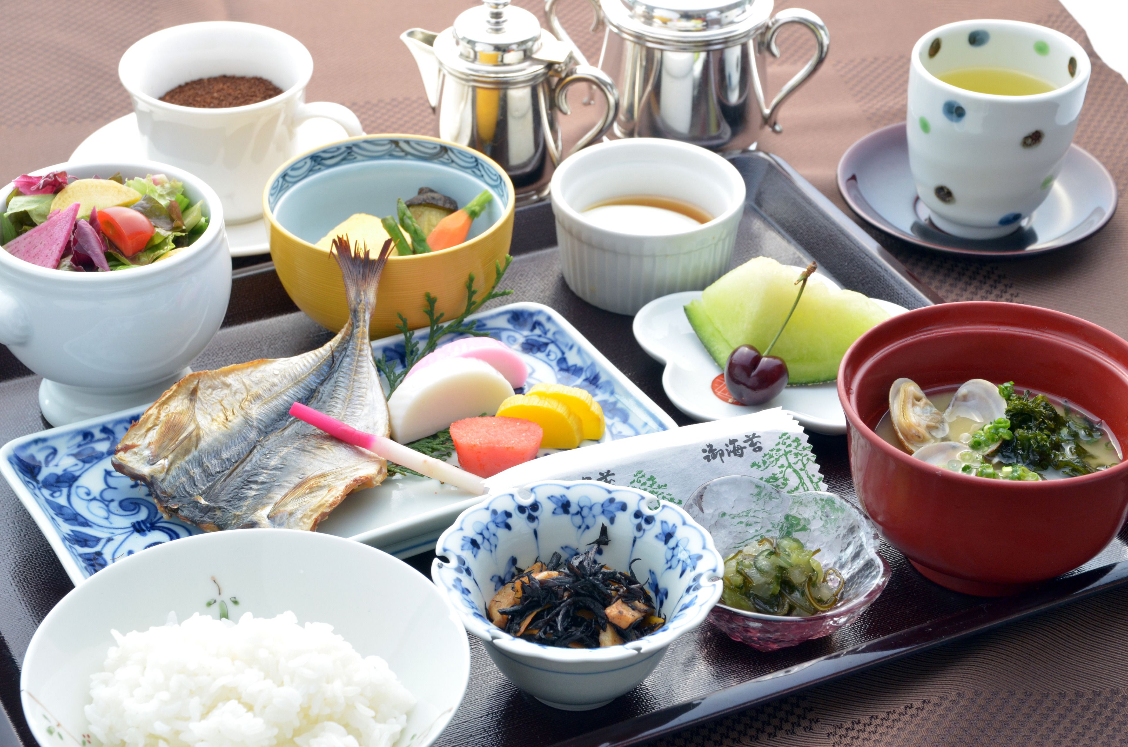 breakfast (jpy 1782 per person)