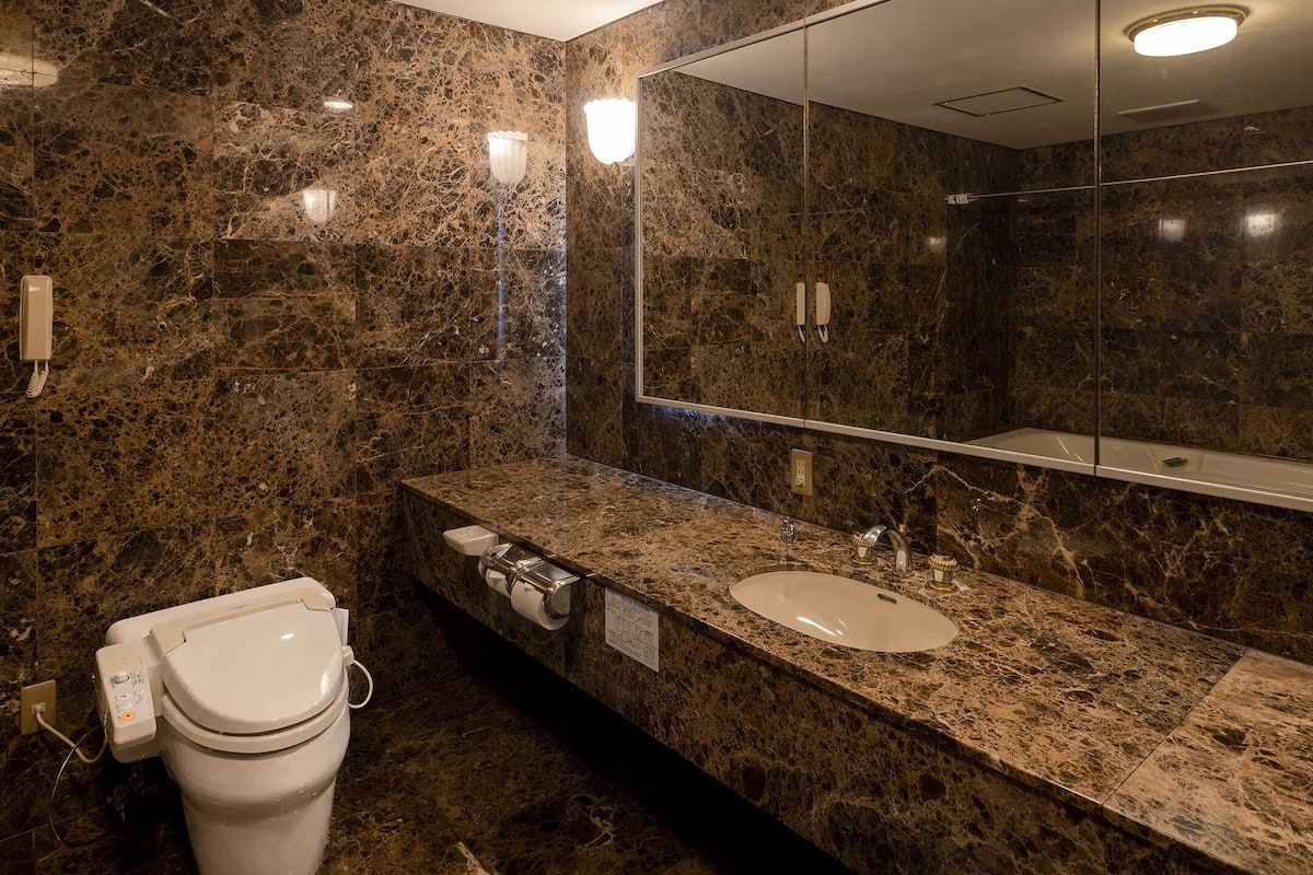 free toiletries, hair dryer, bathrobes, slippers