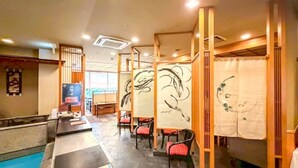 2 restaurants; breakfast, lunch, and dinner served - HOTEL LiVEMAX Nagasaki Airport (Omura)
